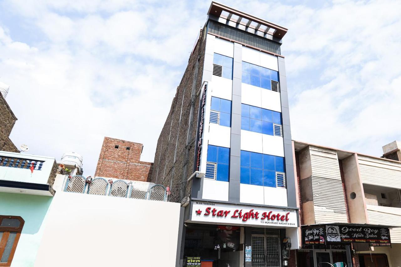 Oyo 71693 Starlight Hotel Gangānagar Eksteriør billede